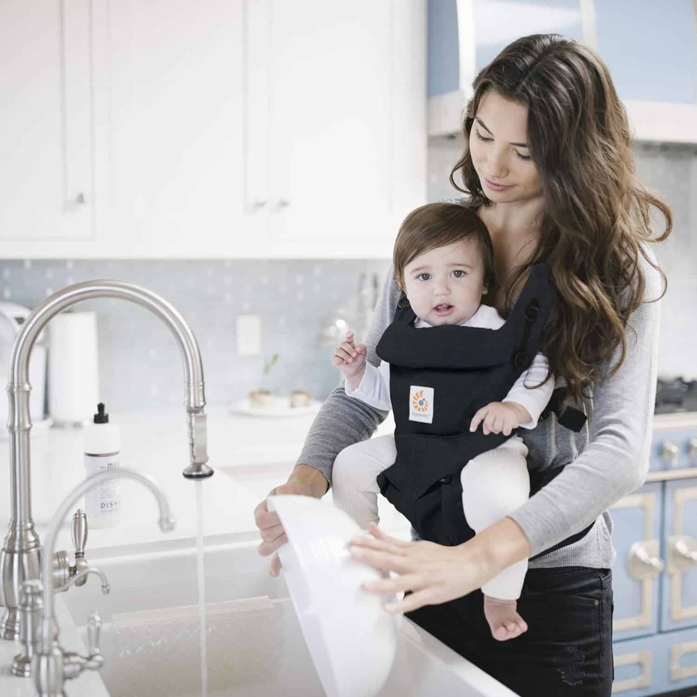 Ergobaby Omni 360 All-Position Baby Carrier for Newborn to Toddler with Lumbar Support (7-45 Pounds), Pure Black, 1 Count (Pack of 1) - Image 7