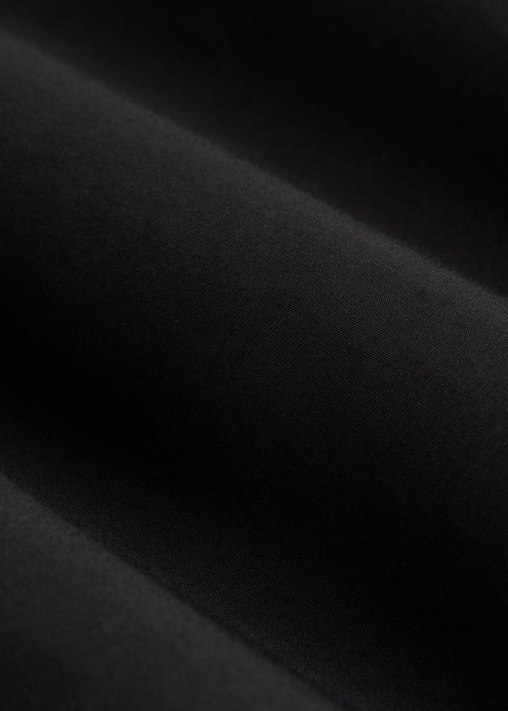 Minimalist Trench Coat for Tall Men in Black - Image 7
