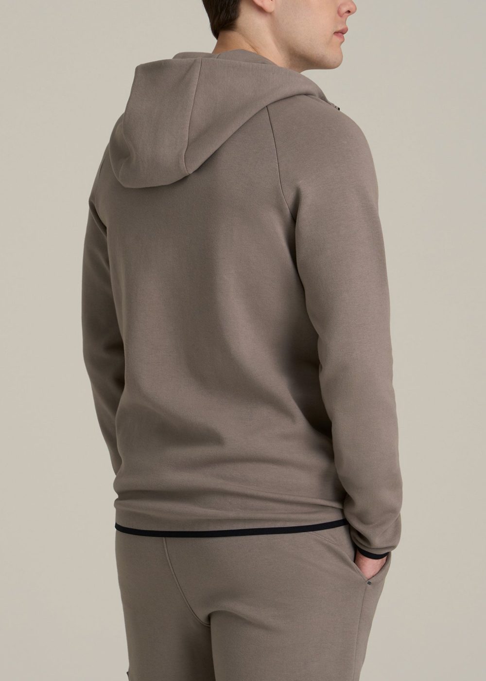Utility Fleece Hooded Popover for Tall Men in Portobello - Image 5