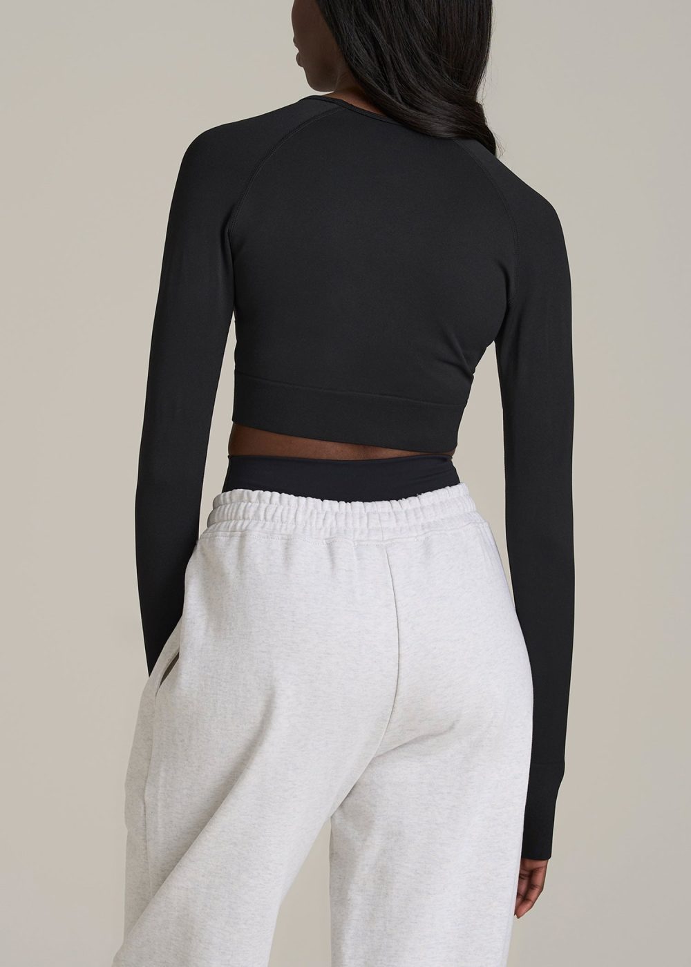 Compression Long Sleeve Cropped Training Top for Tall Women in Black - Image 5