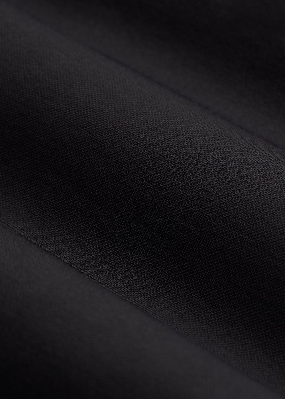 Compression Long Sleeve Cropped Training Top for Tall Women in Black - Image 7